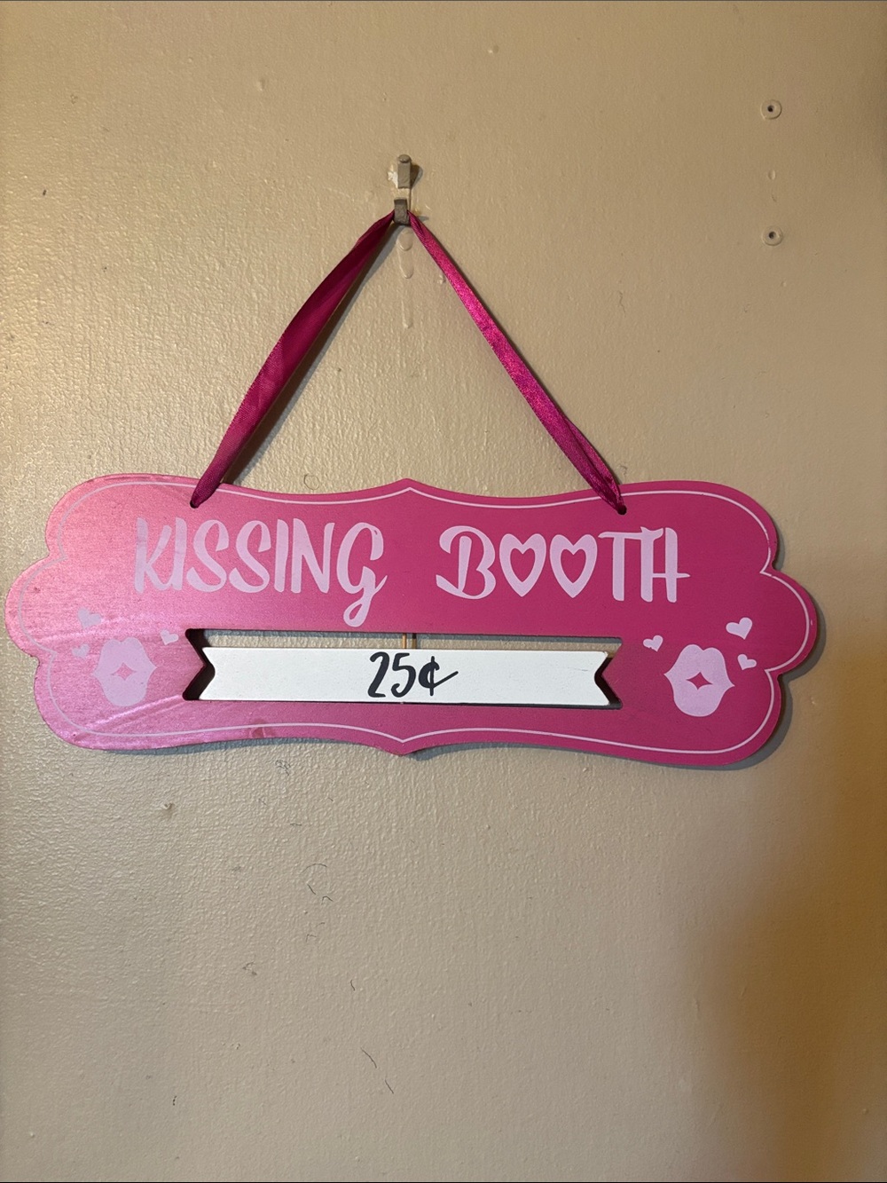 Pink "Kissing Booth" Wall Sign - Decorative Home Wall Decor
